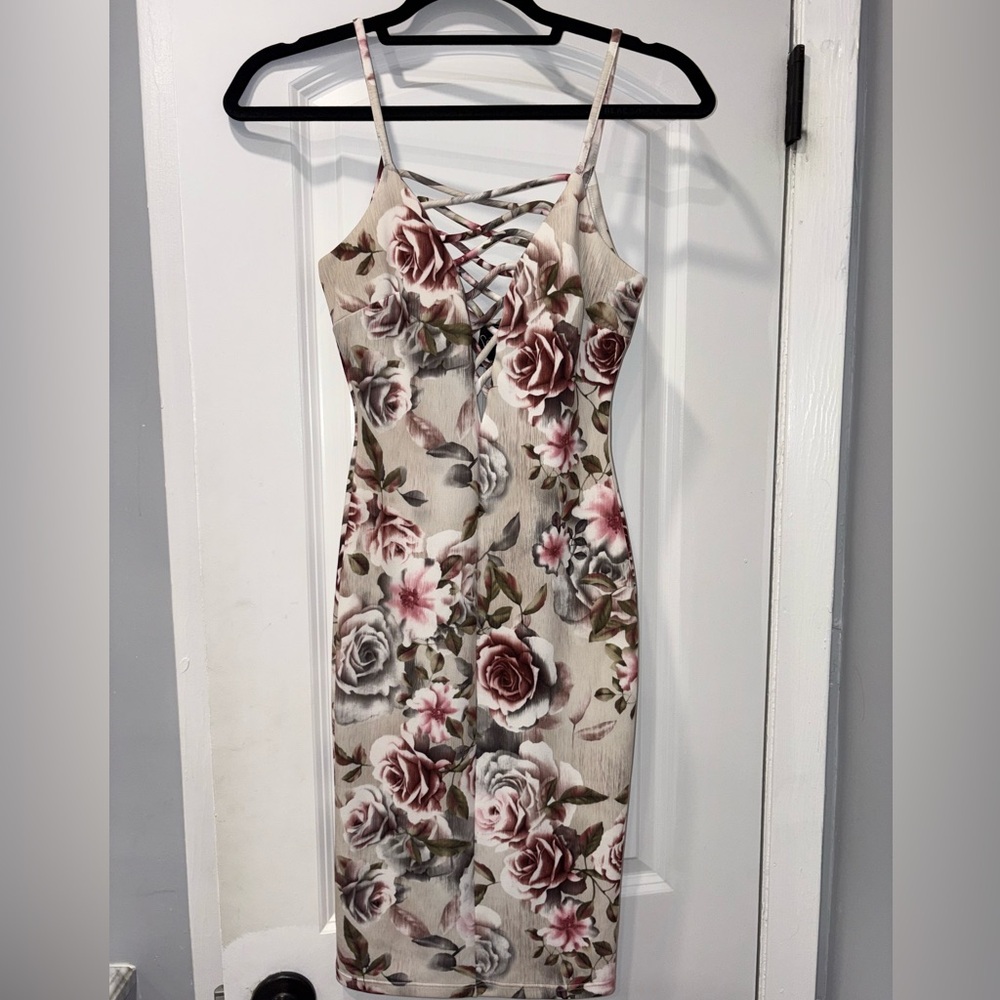 Windsor Pink and Cream Floral Plunging Bodycon Dress Spaghetti Strap